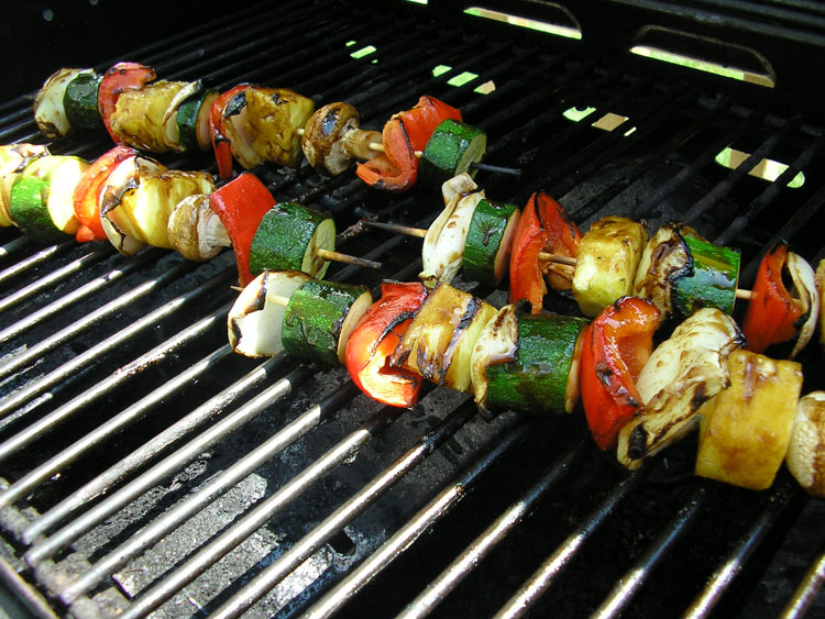 Brochettes de légumes grillés